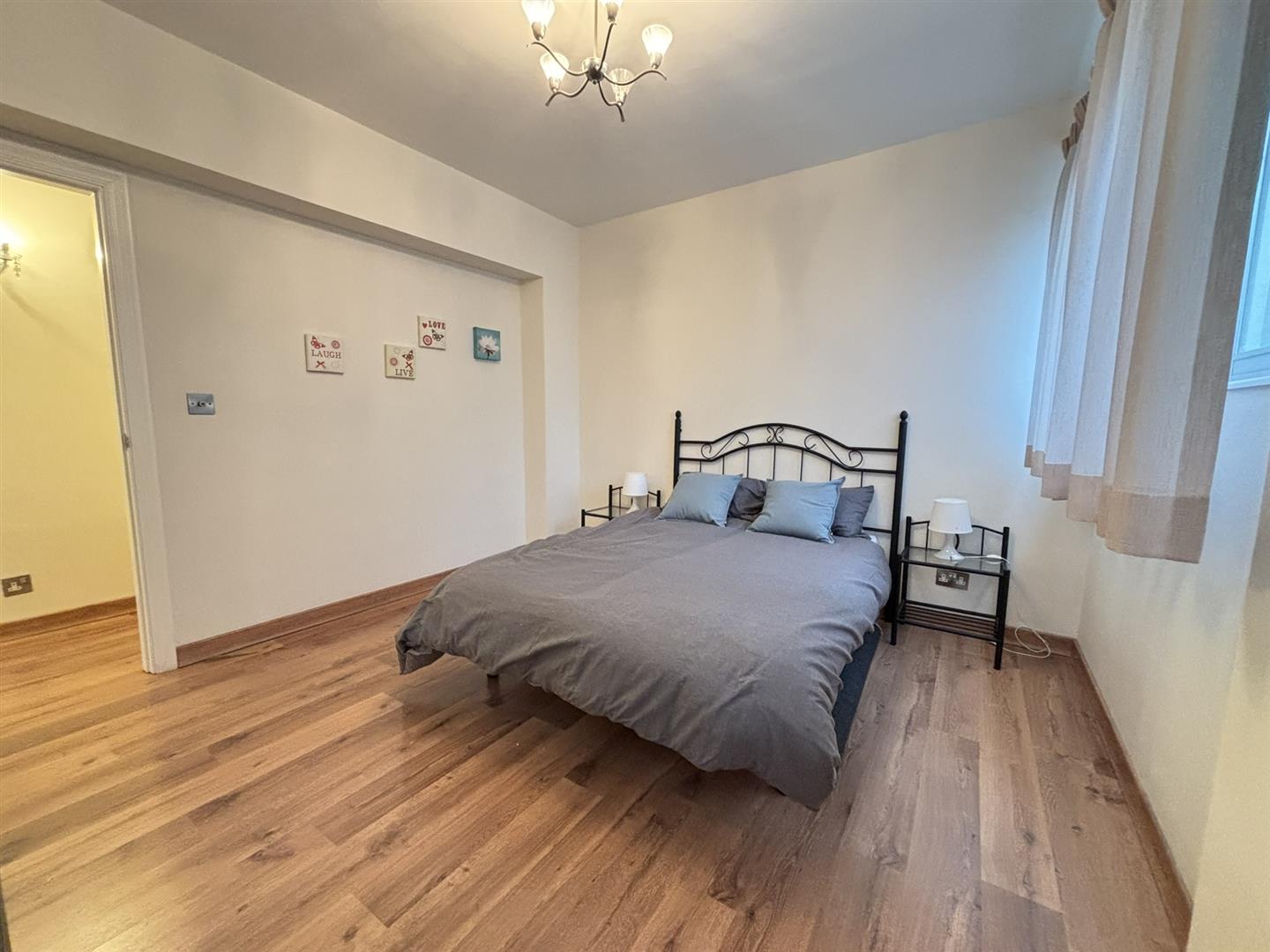 Image of Apartment - 2 Bedrooms - 1 Bathrooms for Sale in South District-Gibraltar, Image 4